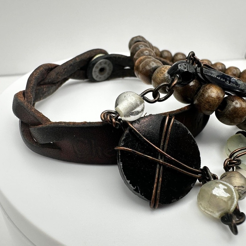 Vintage 80s Boho Layer Leather & Wood Bead Bracelets Wire-Wrapped Charms Jewelry - Picture 4 of 13